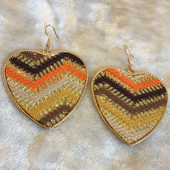 Crocheted Autumn Heart Fashion Earrings Boho Gold Alloy NWT 2.25” lightweight - Picture 11 of 16